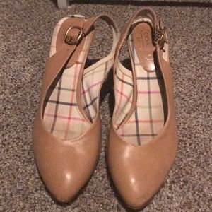 Size 8 coach nude leather heals